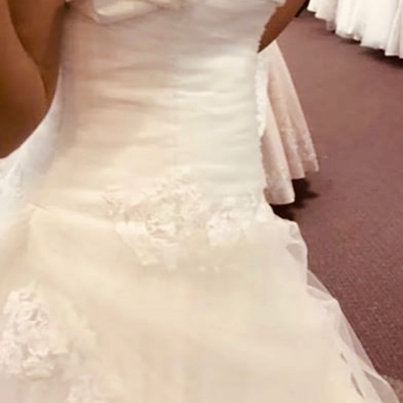 MODECA...Wedding Dress...size 12...ivory...NWT - Picture 3 of 8